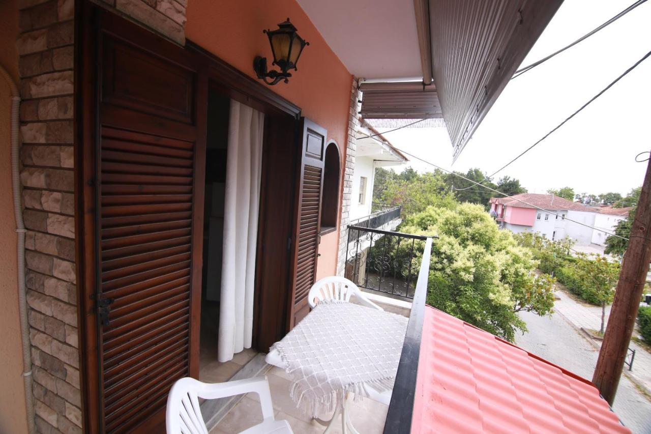 לפטוקריה Giotis Apartments מראה חיצוני תמונה