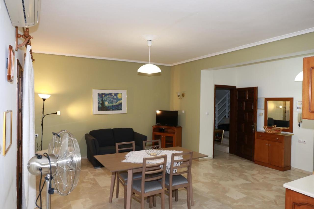 לפטוקריה Giotis Apartments מראה חיצוני תמונה