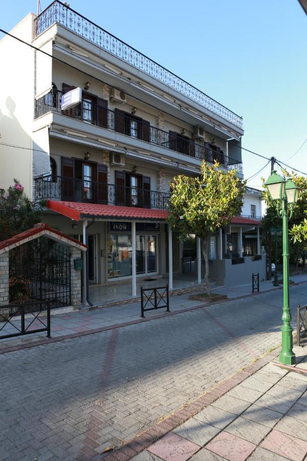 לפטוקריה Giotis Apartments מראה חיצוני תמונה